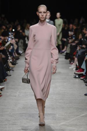 ロシャス、かつてのブルジョワの装いを現代へ昇華【2017-18秋冬ウィメンズ】