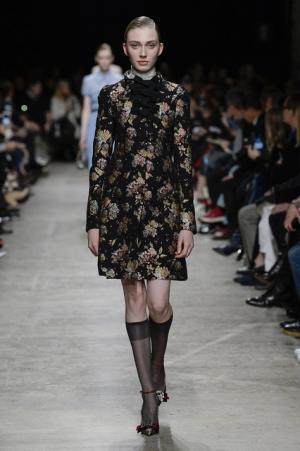 ロシャス、かつてのブルジョワの装いを現代へ昇華【2017-18秋冬ウィメンズ】