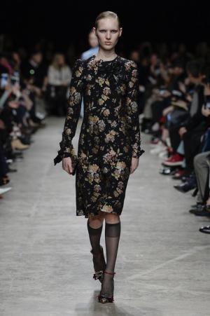 ロシャス、かつてのブルジョワの装いを現代へ昇華【2017-18秋冬ウィメンズ】