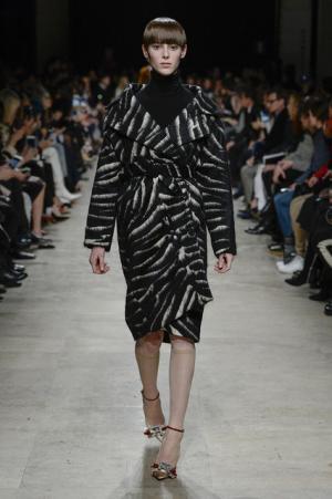 ロシャス、かつてのブルジョワの装いを現代へ昇華【2017-18秋冬ウィメンズ】