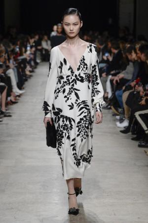 ロシャス、かつてのブルジョワの装いを現代へ昇華【2017-18秋冬ウィメンズ】