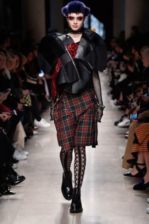 ジュンヤワタナベ、ファッションヒストリーの英国ロック的解釈【2017-18秋冬コレクション】