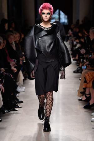 ジュンヤワタナベ、ファッションヒストリーの英国ロック的解釈【2017-18秋冬コレクション】