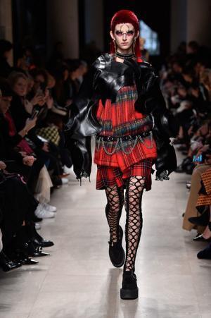 ジュンヤワタナベ、ファッションヒストリーの英国ロック的解釈【2017-18秋冬コレクション】