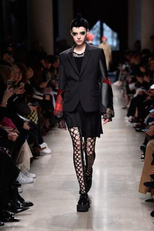 ジュンヤワタナベ、ファッションヒストリーの英国ロック的解釈【2017-18秋冬コレクション】