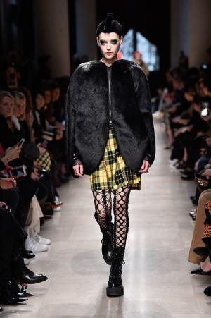 ジュンヤワタナベ、ファッションヒストリーの英国ロック的解釈【2017-18秋冬コレクション】