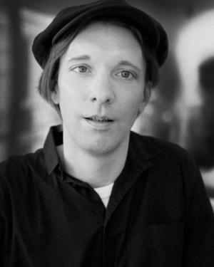 写真家ヨーガン・アクセルバルの写真集「Go to become」が数量限定で発売