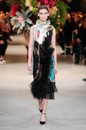 ヴィクター＆ロルフ、不完全なコラージュに宿る美【2017春夏クチュール】