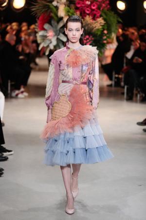 ヴィクター＆ロルフ、不完全なコラージュに宿る美【2017春夏クチュール】