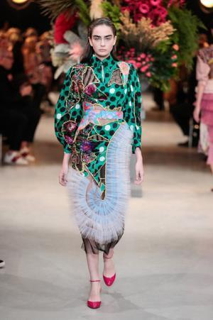 ヴィクター＆ロルフ、不完全なコラージュに宿る美【2017春夏クチュール】