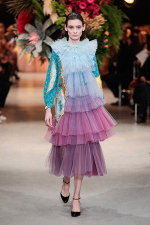 ヴィクター＆ロルフ、不完全なコラージュに宿る美【2017春夏クチュール】