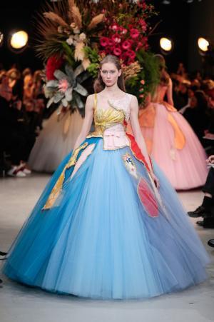 ヴィクター＆ロルフ、不完全なコラージュに宿る美【2017春夏クチュール】