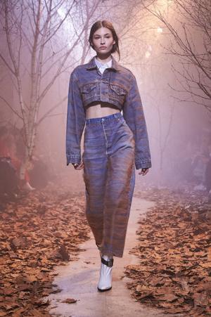 オフ-ホワイト c/o ヴァージル アブロー、“ストリートクチュール”のその先【2017-18秋冬ウィメンズ】