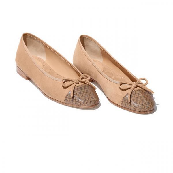 シャネルの新しいバレリーナシューズ、2017春夏コレクションのフレッシュなカラーで登場