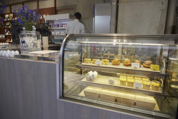 ルコック原宿店がアーバンサイクル・ライフスタイルショップにリブランディングオープン、店舗デザインは谷尻誠