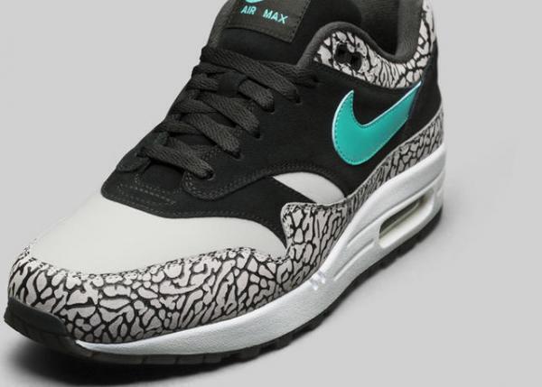 ナイキ×アトモスのコラボモデル「ナイキ エア マックス 1 アトモス エレファント」が18日に発売決定！