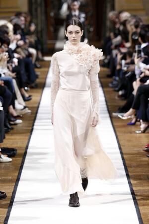 ランバン フェミニンをエモーショナルに 17 18秋冬ウィメンズ 17年3月13日 ウーマンエキサイト 2 2