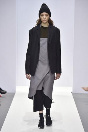 【ルック】マーガレット・ハウエル2017秋冬コレクション