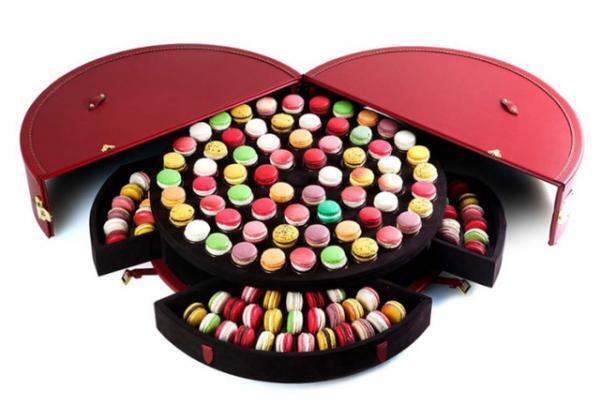 モワナ ブティック西武池袋本店がオープン1周年。ヴィンテージトランクエキシビジョンを開催