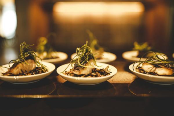 コンラッド東京の最上階エグゼクティブラウンジがリニューアル。大人気宿泊プラン「おこもりスイート」も復活