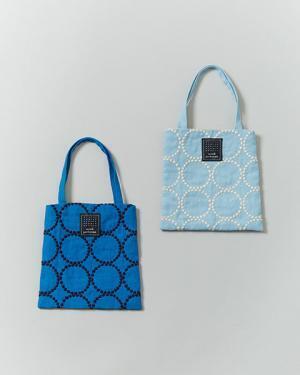 ミナ ペルホネンが大切にしてきた“青”をテーマに。新宿伊勢丹で「mina perhonenの青。」開催