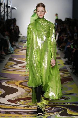 エミリオ・プッチ、伝統を礎にモダンをミックスさせて新境地へ挑む【2017-18秋冬ウィメンズ】