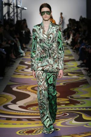 エミリオ・プッチ、伝統を礎にモダンをミックスさせて新境地へ挑む【2017-18秋冬ウィメンズ】