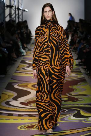 エミリオ・プッチ、伝統を礎にモダンをミックスさせて新境地へ挑む【2017-18秋冬ウィメンズ】