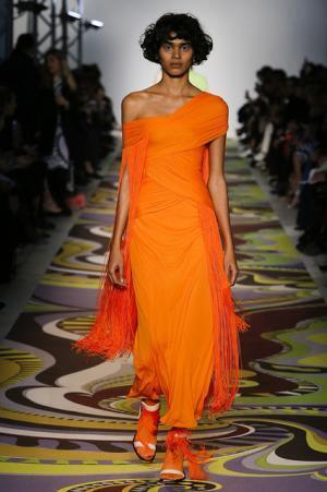 エミリオ・プッチ、伝統を礎にモダンをミックスさせて新境地へ挑む【2017-18秋冬ウィメンズ】