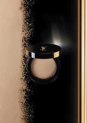 イヴ・サンローラン・ボーテより、素肌感を叶える新感覚ファンデーション