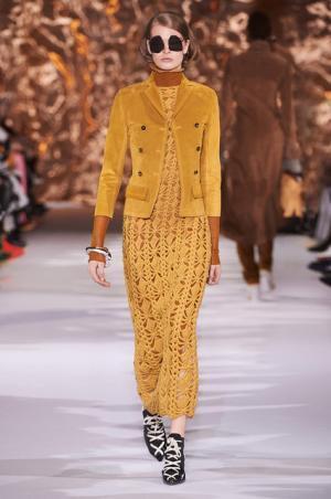 アクネ ストゥディオズ、芸術家パウル・クレーと重ね合わせるDIYスピリット【2017-18秋冬ウィメンズ】