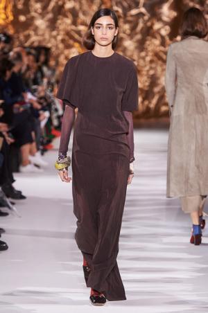 アクネ ストゥディオズ、芸術家パウル・クレーと重ね合わせるDIYスピリット【2017-18秋冬ウィメンズ】