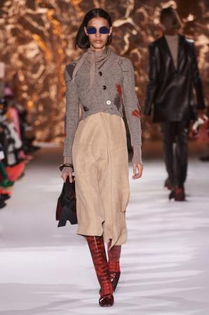 アクネ ストゥディオズ、芸術家パウル・クレーと重ね合わせるDIYスピリット【2017-18秋冬ウィメンズ】