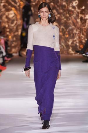 アクネ ストゥディオズ、芸術家パウル・クレーと重ね合わせるDIYスピリット【2017-18秋冬ウィメンズ】