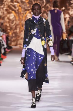 アクネ ストゥディオズ、芸術家パウル・クレーと重ね合わせるDIYスピリット【2017-18秋冬ウィメンズ】