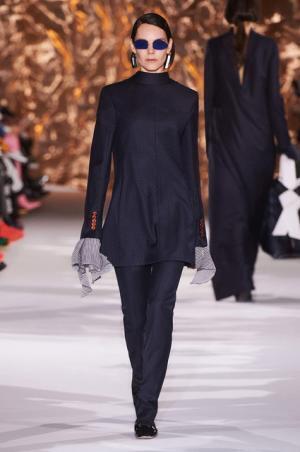 アクネ ストゥディオズ、芸術家パウル・クレーと重ね合わせるDIYスピリット【2017-18秋冬ウィメンズ】