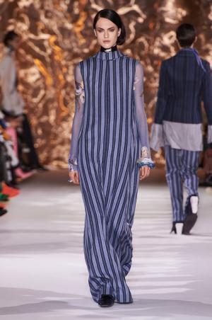 アクネ ストゥディオズ、芸術家パウル・クレーと重ね合わせるDIYスピリット【2017-18秋冬ウィメンズ】