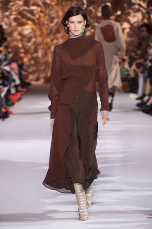 アクネ ストゥディオズ、芸術家パウル・クレーと重ね合わせるDIYスピリット【2017-18秋冬ウィメンズ】