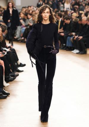 ニナ リッチ、マリー・ローランサンの絵画をパレットに紡ぐウエスタンスタイル【2017-18秋冬ウィメンズ】