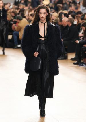 ニナ リッチ、マリー・ローランサンの絵画をパレットに紡ぐウエスタンスタイル【2017-18秋冬ウィメンズ】