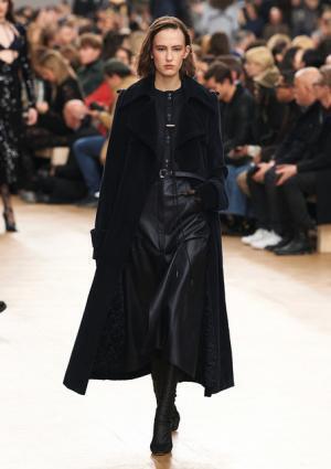 ニナ リッチ、マリー・ローランサンの絵画をパレットに紡ぐウエスタンスタイル【2017-18秋冬ウィメンズ】