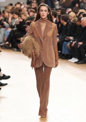 ニナ リッチ、マリー・ローランサンの絵画をパレットに紡ぐウエスタンスタイル【2017-18秋冬ウィメンズ】