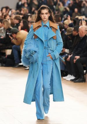 ニナ リッチ、マリー・ローランサンの絵画をパレットに紡ぐウエスタンスタイル【2017-18秋冬ウィメンズ】