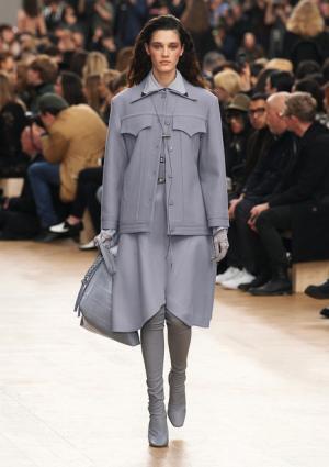 ニナ リッチ、マリー・ローランサンの絵画をパレットに紡ぐウエスタンスタイル【2017-18秋冬ウィメンズ】