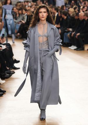 ニナ リッチ、マリー・ローランサンの絵画をパレットに紡ぐウエスタンスタイル【2017-18秋冬ウィメンズ】