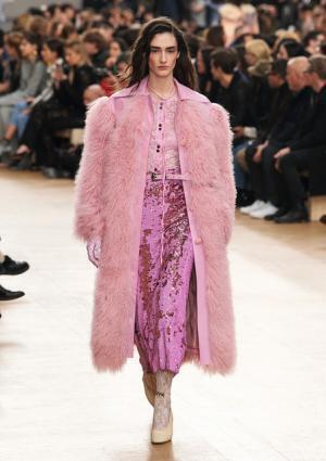 ニナ リッチ、マリー・ローランサンの絵画をパレットに紡ぐウエスタンスタイル【2017-18秋冬ウィメンズ】