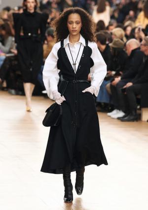 ニナ リッチ、マリー・ローランサンの絵画をパレットに紡ぐウエスタンスタイル【2017-18秋冬ウィメンズ】