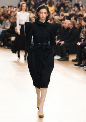 ニナ リッチ、マリー・ローランサンの絵画をパレットに紡ぐウエスタンスタイル【2017-18秋冬ウィメンズ】