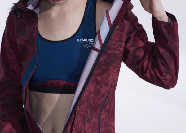 ナイキラボ最新の「GYAKUSOU」コレクション。伝統的配色と遊び心が調和した昇華転写パターン