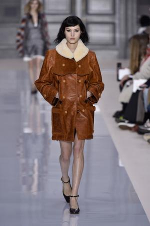 クレア・ワイト・ケラーによる最後のクロエ【2017-18秋冬ウィメンズ】